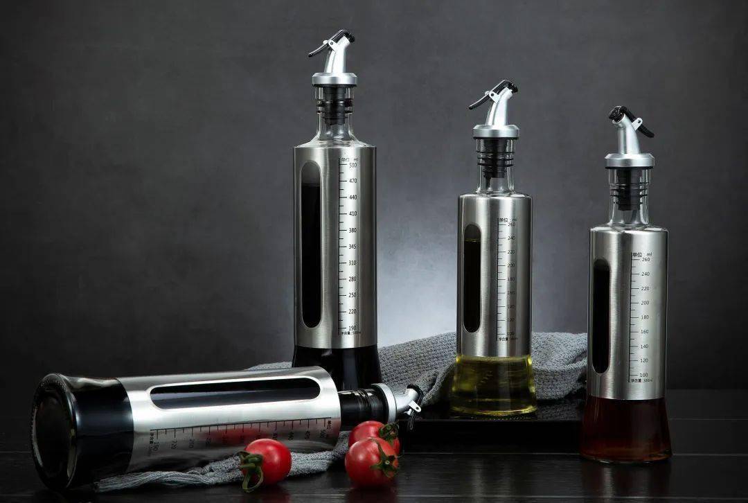 双枪|暗藏5处「机关」！解决厨房一顽疾这只中国造的10多块钱玻璃瓶