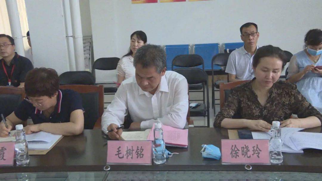 一是经济总量小 基础薄弱_一条小团团