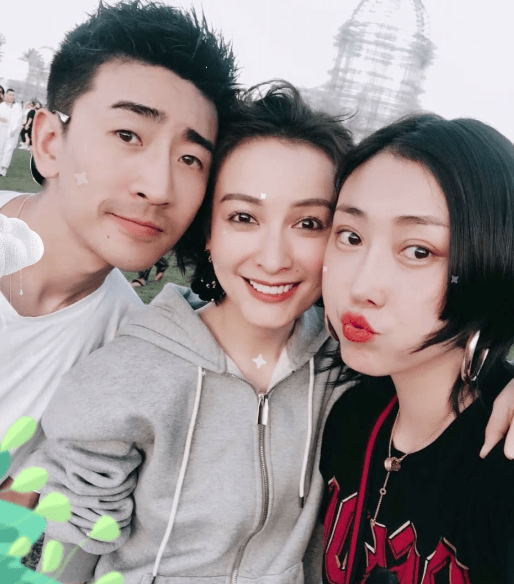 夏日|黄晓明狂流汗不脱妆，杨超越的“落泪女团妆”上热搜！一线女星背后百万化妆师的夏日最强无暇底妆教程送上！