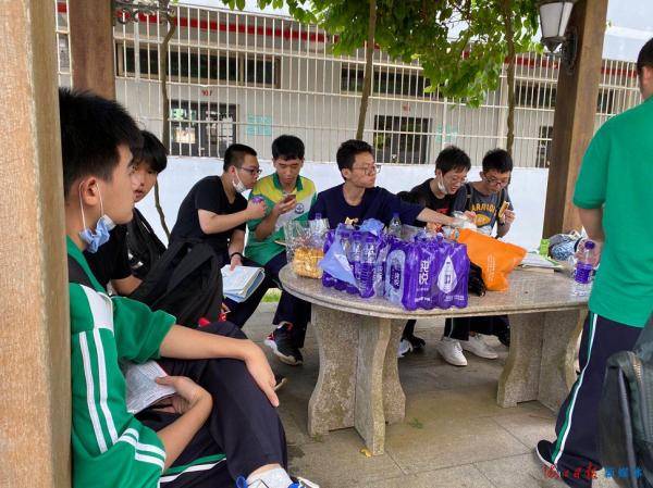 考生|直击高考第三天｜考生眼中的选择性考试是这样的……