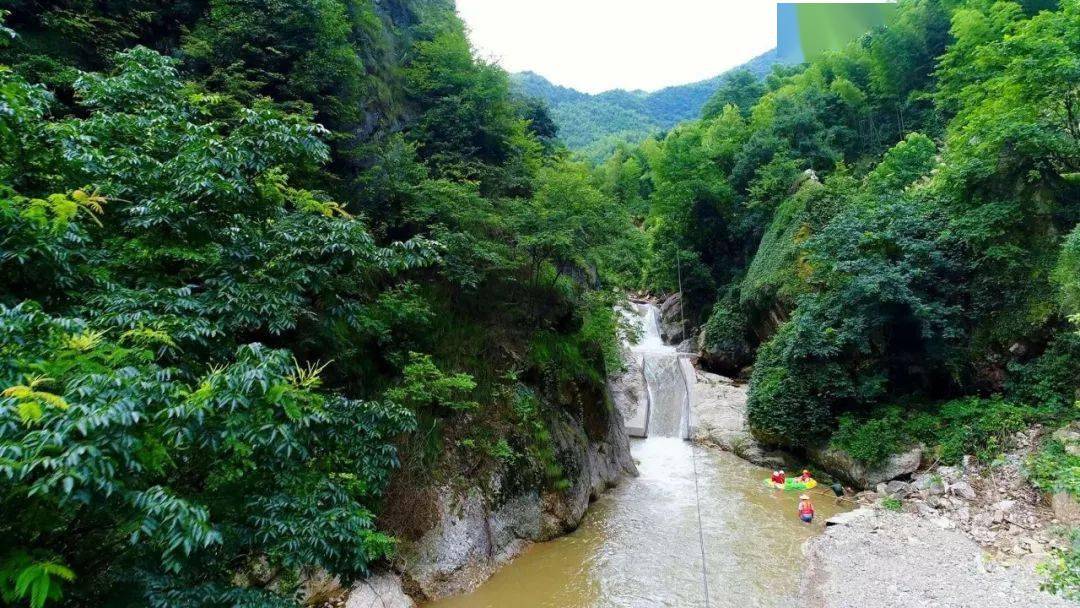 邵阳龙山峡谷漂流,最嗨皮的高山峡谷冰泉漂流!