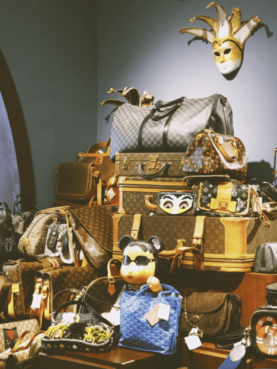 photo|时髦精必备！打卡魔都『Vintage中古店』，奢侈大牌超低价！随意买！