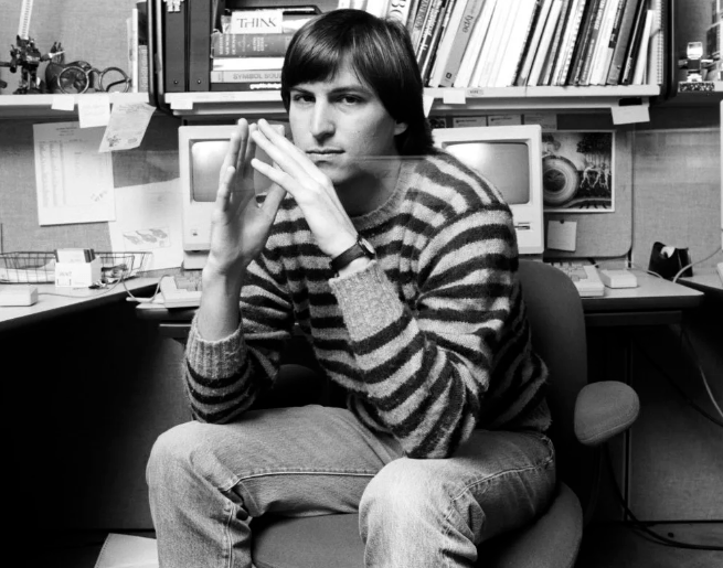 logo|全世界唯一敢怼乔布斯的设计师:70万元一个logo,只给一稿,拒绝修改!