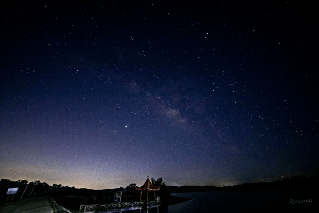 肇庆四哥 摄 高要的星空 永远那么静谧闪耀, 那么美丽纯粹!