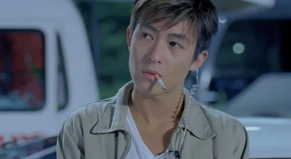 服装|深扒悬疑片服装隐喻：穿成这样能活命