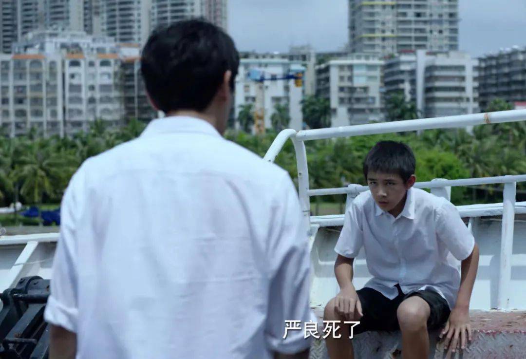 服装|深扒悬疑片服装隐喻：穿成这样能活命