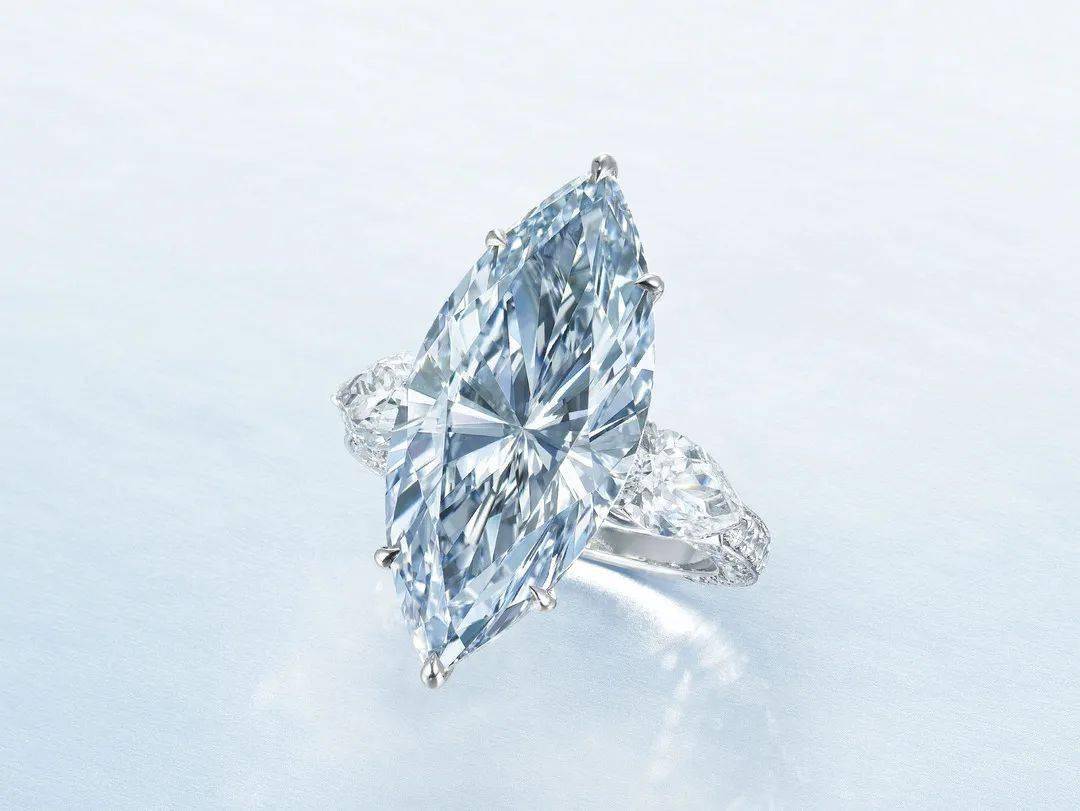 璀璨的蓝色水晶手绘钻石炫彩蓝钻图片_其他_PSD分层_图行天下图库