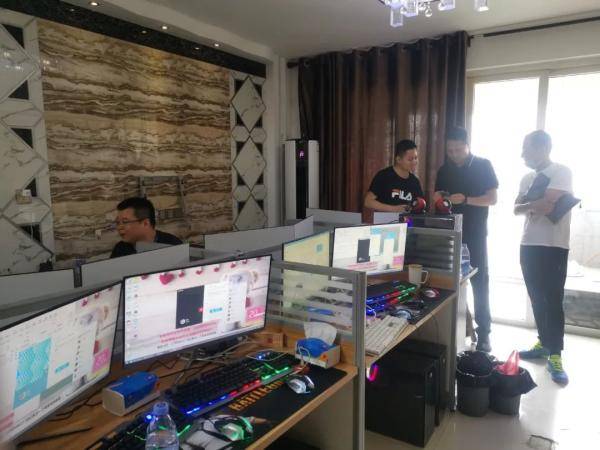 李先生|浙江95后小伙开400万迈凯伦住别墅，赚过亿资产！只靠一个聊天群?