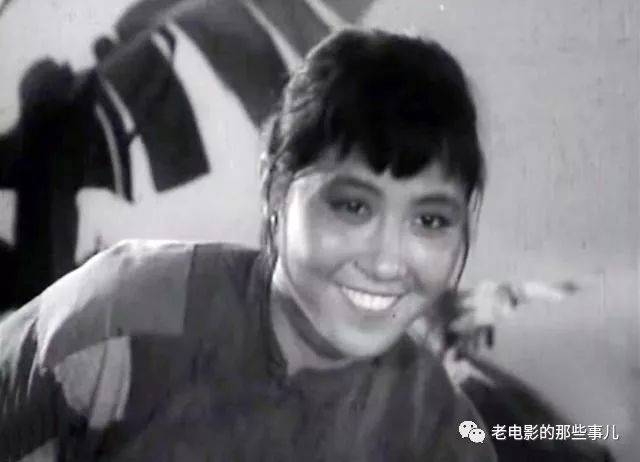 表演|60年代女星吴文华，美丽而温婉，《南海潮》主演