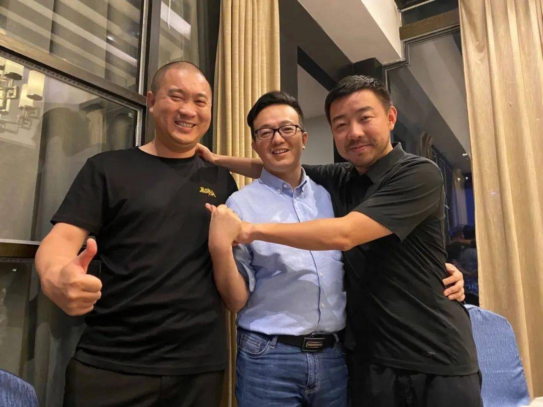 战袍|战袍加身，所向披靡 | 马蹄社夏季服装来啦~