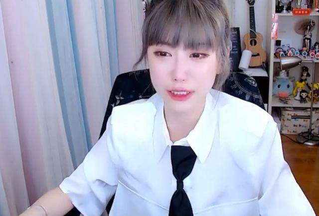 周淑怡被造谣涉嫌低俗，痛失女粉后大哭：我没有低俗直播-搜狐大视野-搜狐新闻