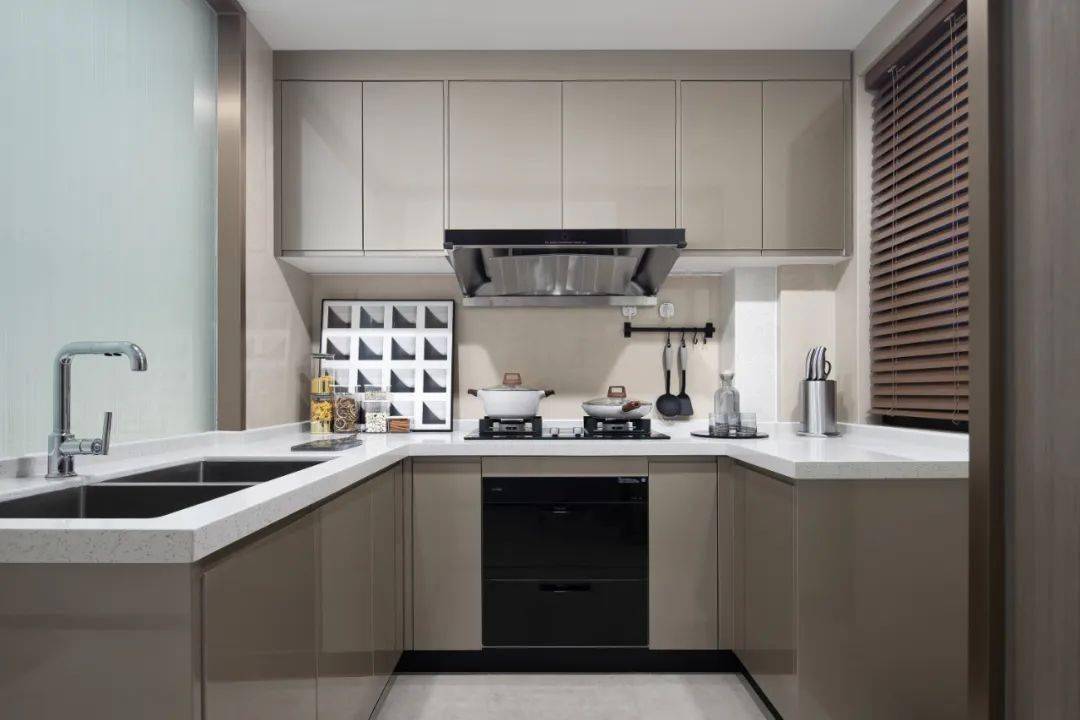 122�O �������������巿���