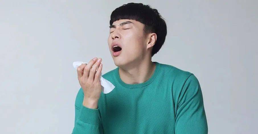 万云乐|男子饭后一个喷嚏，没想到20多天后，差点要命！