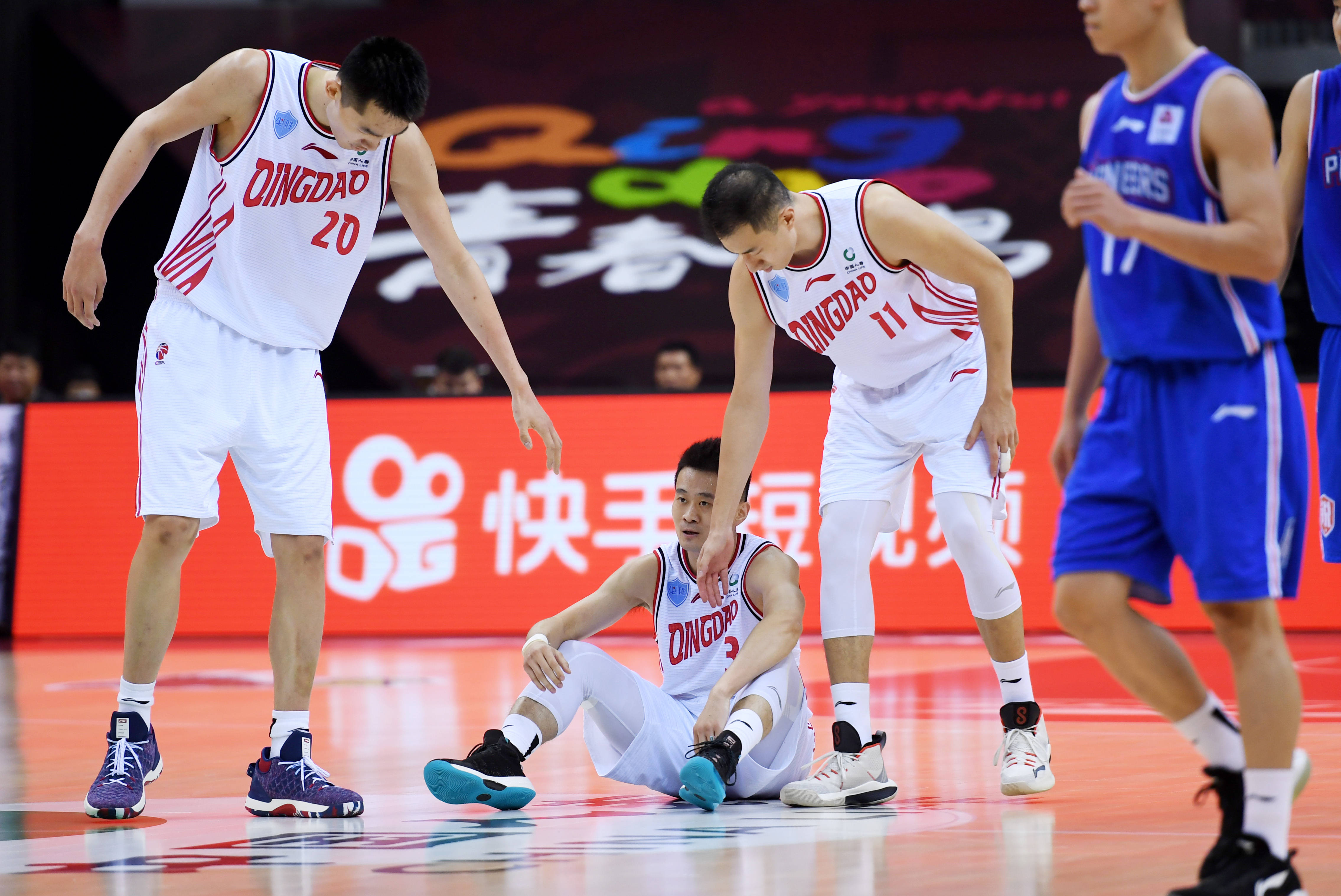 篮球——CBA复赛第二阶段:青岛国鑫双星遇到天津先锋_奥门银河误乐