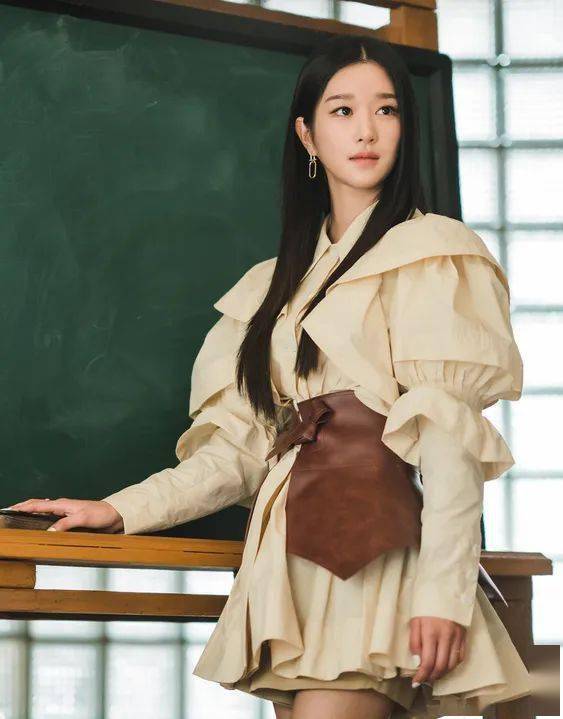 剧中|虽然是神经病，但够时髦就没关系！