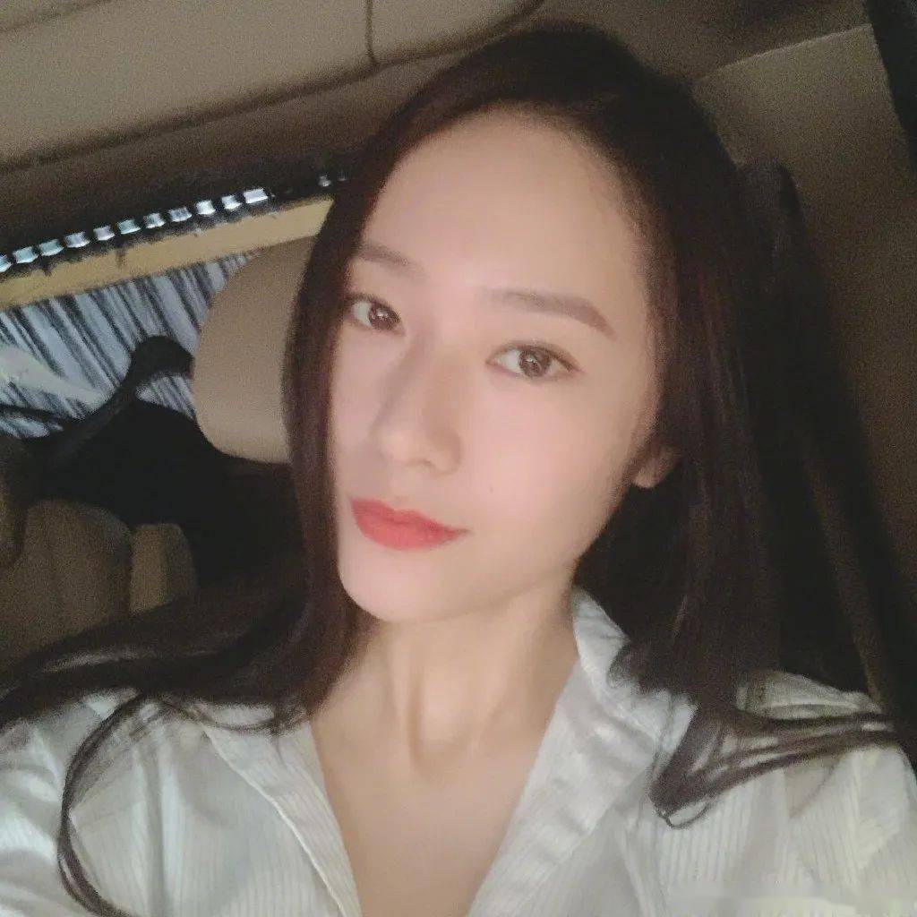 krystal郑秀晶上线营业还是迷人的存在