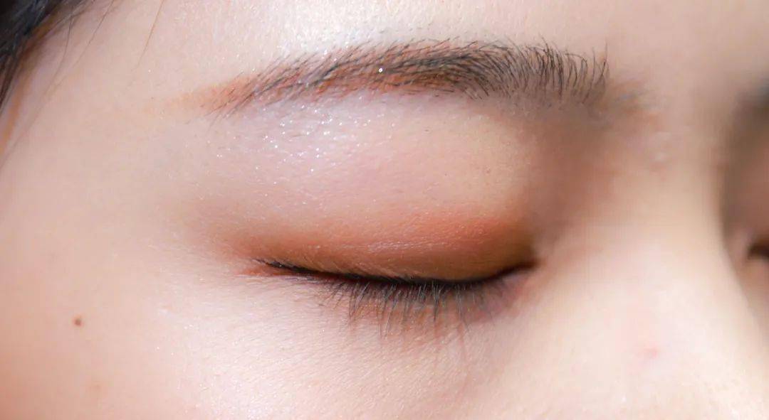 睫毛|史低2折！1小时点亮双眼！夏日清透裸感妆容，只差这一步！想不美都难！