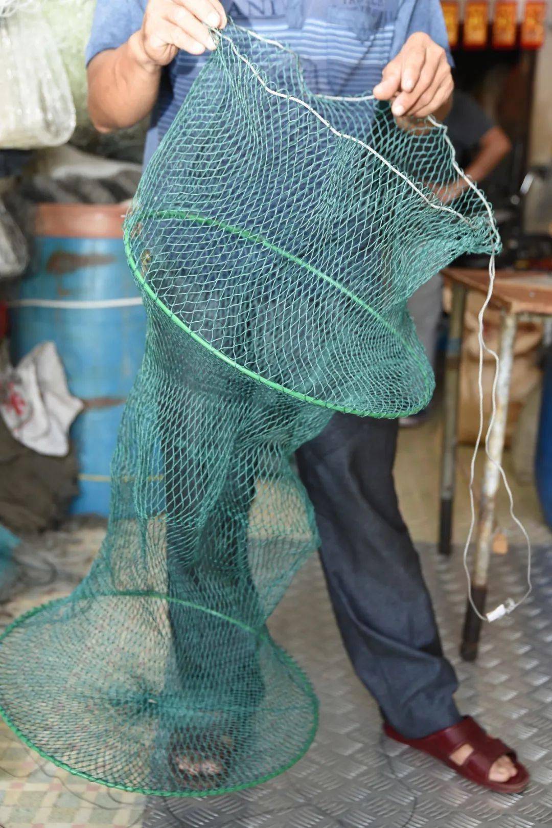 不同材质,不同用途的手工编织渔网