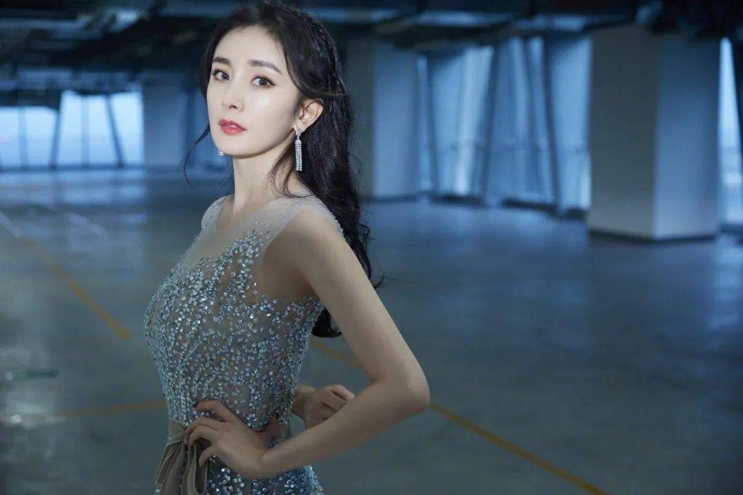 头发|又美又降温，幂姐的编发有点东西…