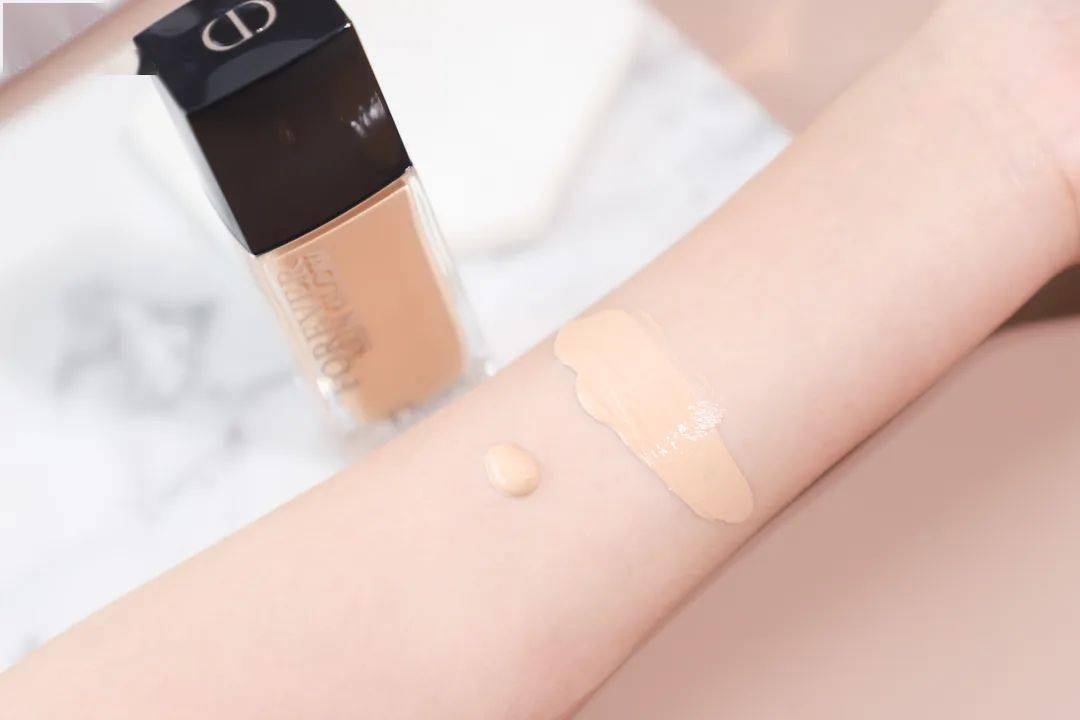 测评|10款热门粉底液测评!Dior居然输给了100+的开价品牌?