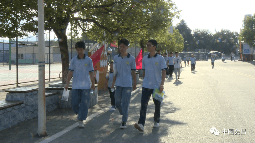 2020年会昌县中考名_喜报会昌县2020年中考再创佳绩,700分以上达221人,60