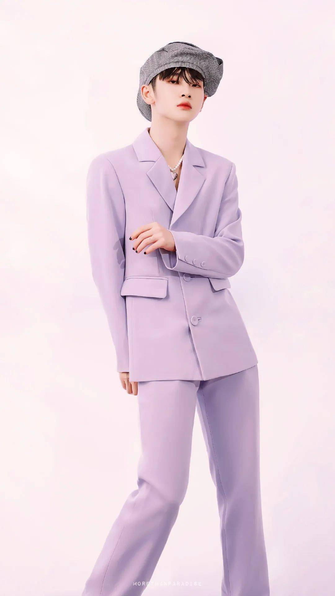 发型|王一博又解锁了新妆发？我宣布男明星在美容方面比女生还用力！