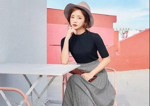 服饰|名企|四大品牌、六大系列产品，青岛浩尔服饰第三次参加SIUF！