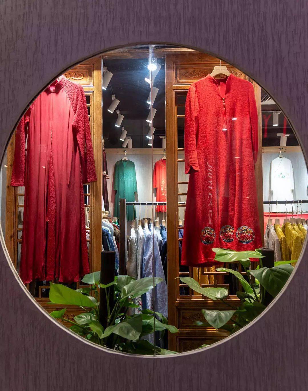 隐秘|深圳【隐秘】服装基地 | 6000+店铺,大到逛不完!