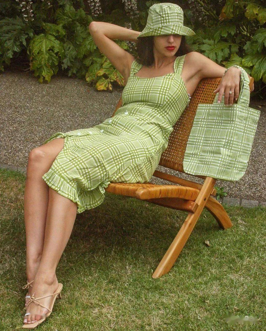 牌子|明星们夏天都穿什么牌子的衣服？