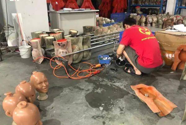 娃娃|探访成人娃娃工厂：疫情期订单翻番，预测风口要来