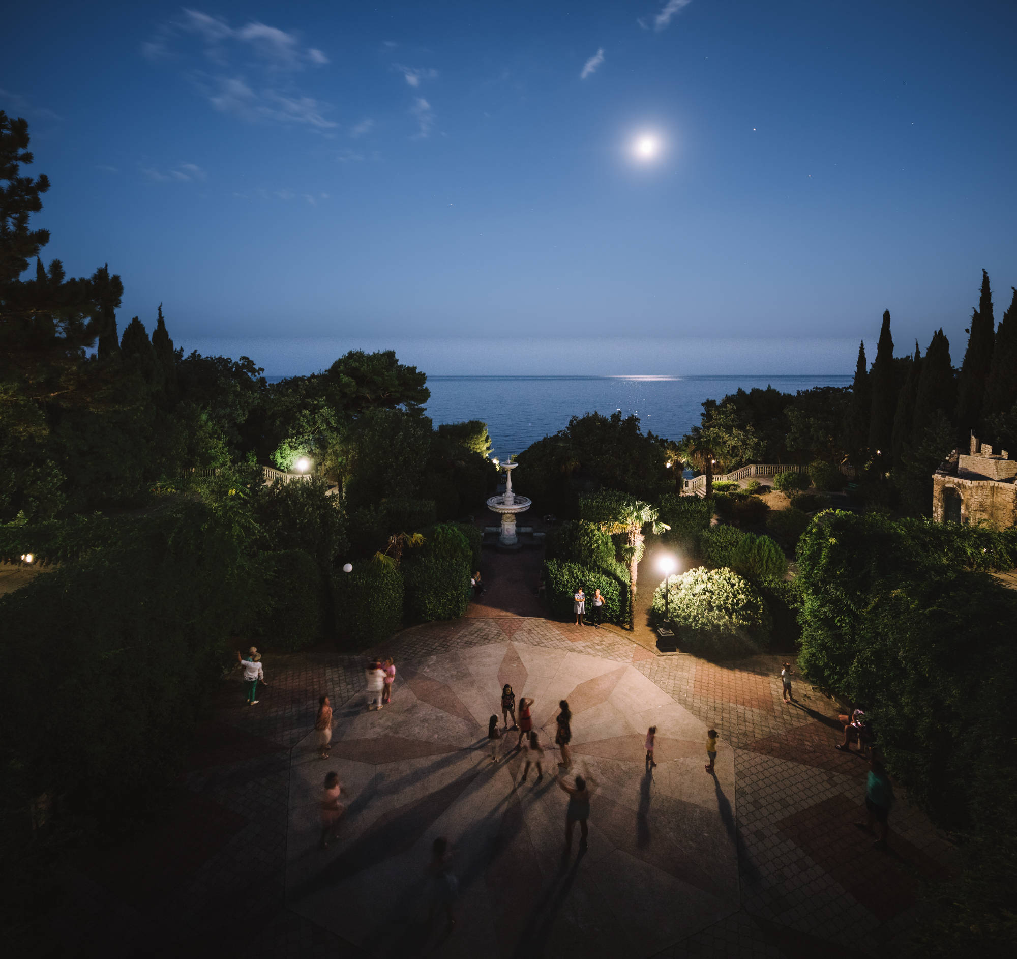 前苏联|摄影师｜章晟：半世纪前的前苏联疗养院，在历史与当下间游走