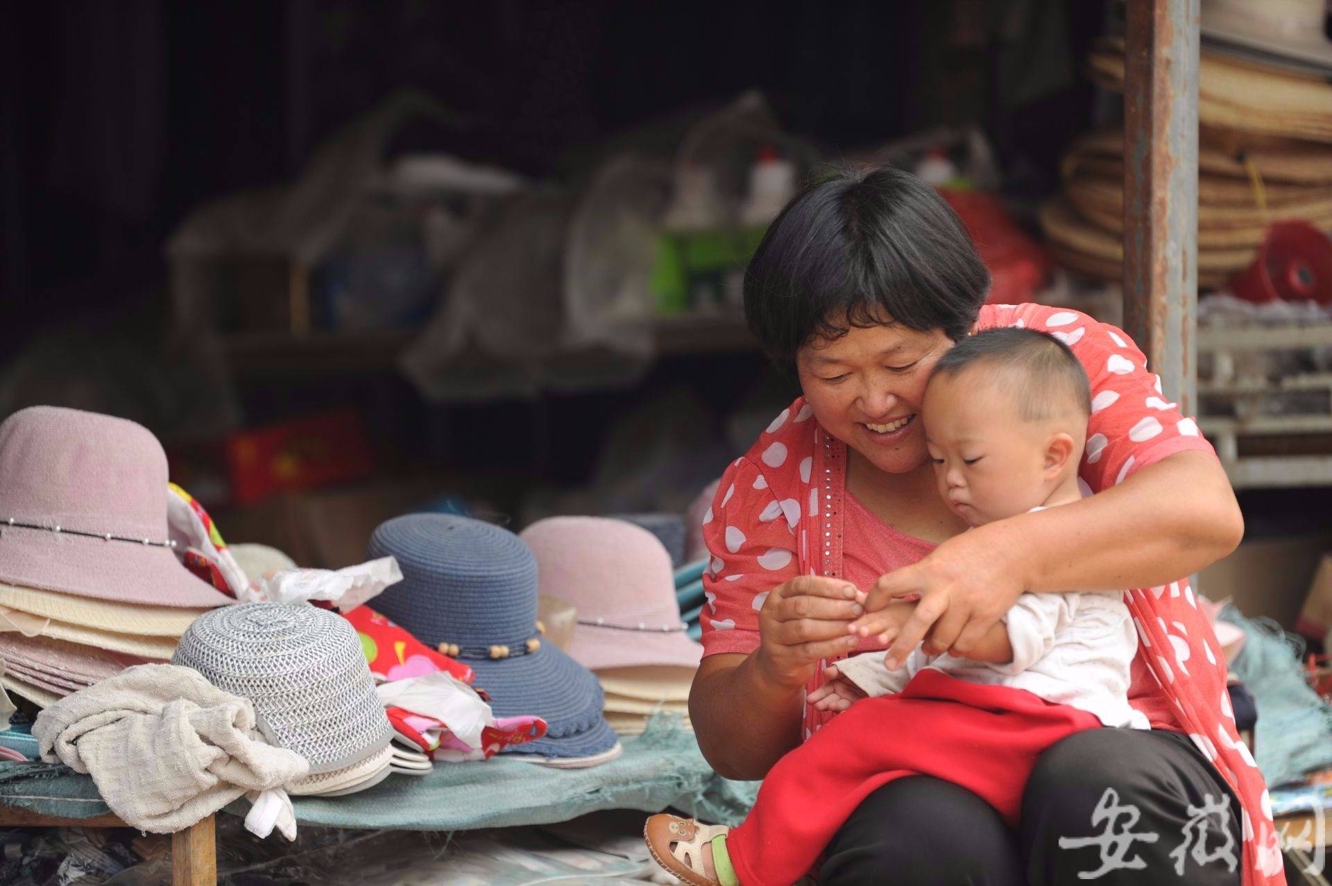 保庄圩|淮河蒙洼蓄洪区蓄洪第一天：群众“诺亚方舟”里平静度汛