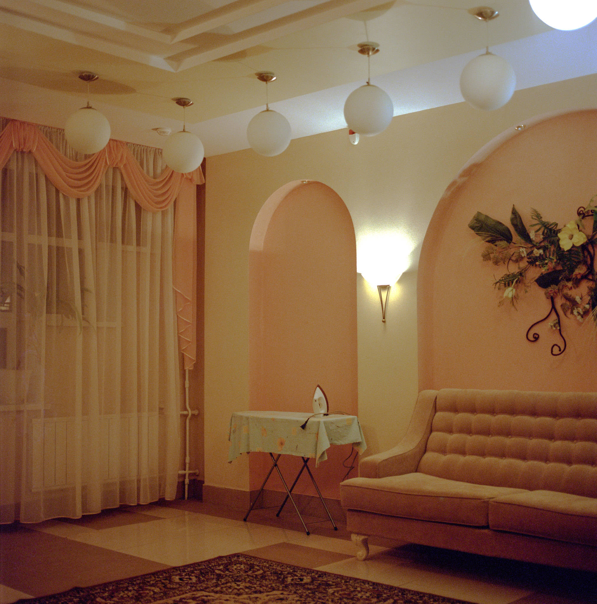 前苏联|摄影师｜章晟：半世纪前的前苏联疗养院，在历史与当下间游走