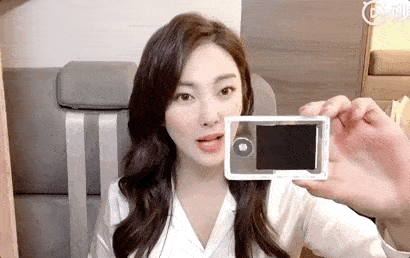 闲置|伊能静卖“原味”T被追着骂？扒完她的土味闲鱼，我却黑不动了……