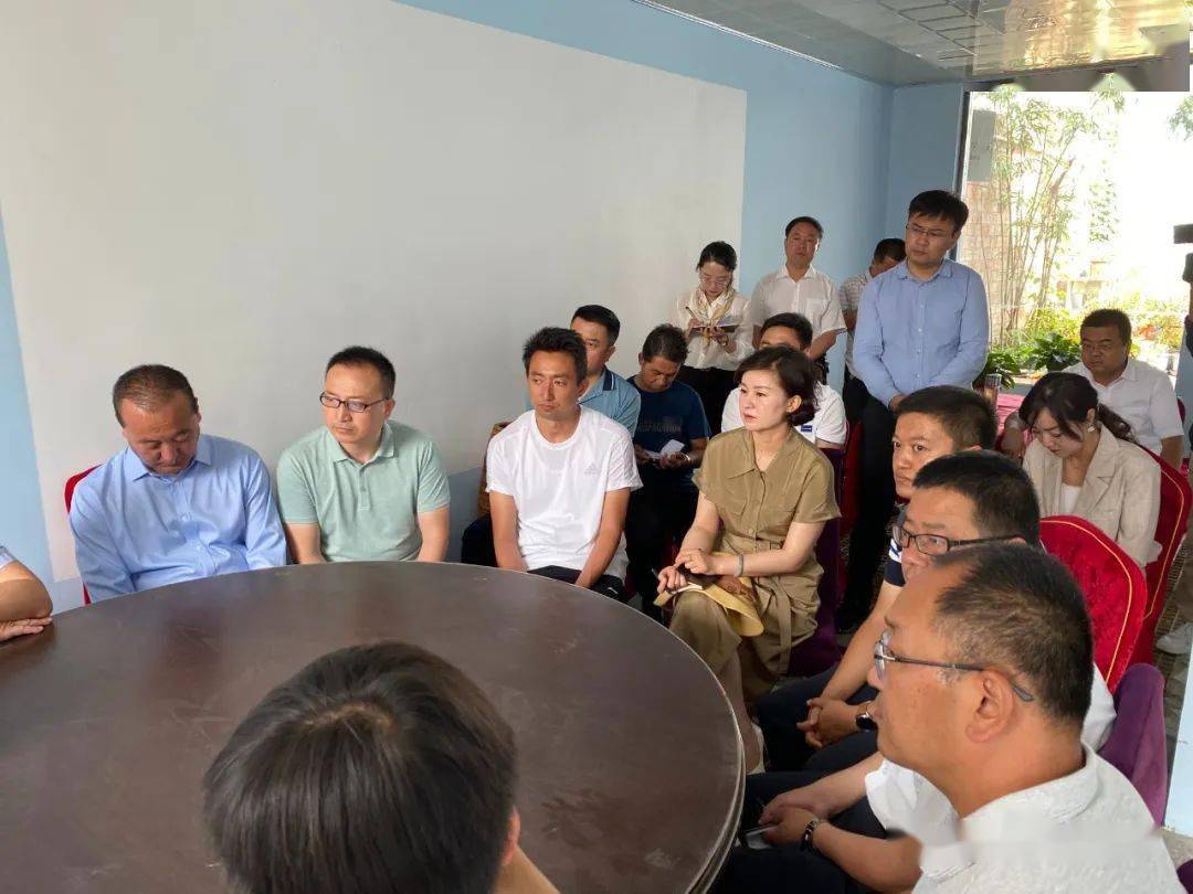 临夏州委常委市委书记曹正民调研指导临夏市马家庄村民宿产业发展情况