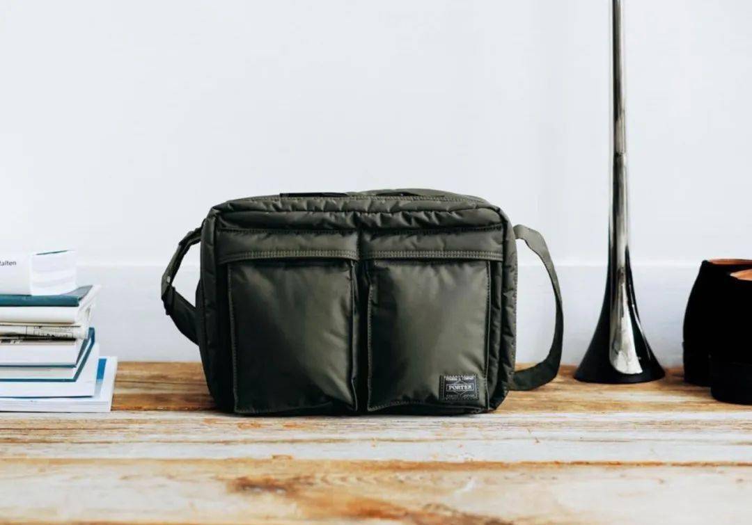 品牌|一年过去了，我仍搞不懂 HEAD PORTER 为什么要改名为 RAMIDUS