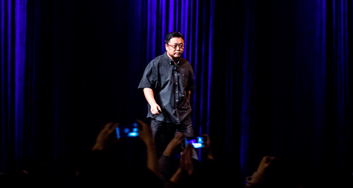 李诞|罗永浩真的讲起了脱口秀，好笑吗？「打脸」吗？