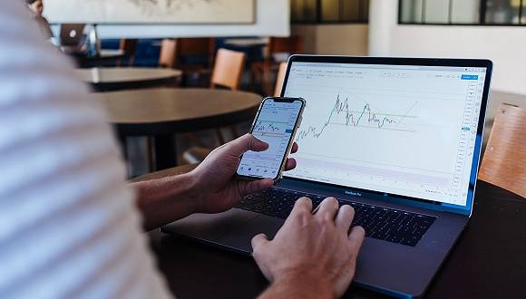 汉迪|“内鬼”猎杀出海APP？谁更无辜？