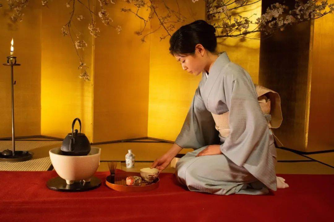 这一套禅宗仪式,最终在15世纪发展为日本的茶道.