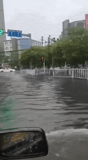 大暴雨,雷电,强降水南阳启动应急响应!中心城区雨中现状