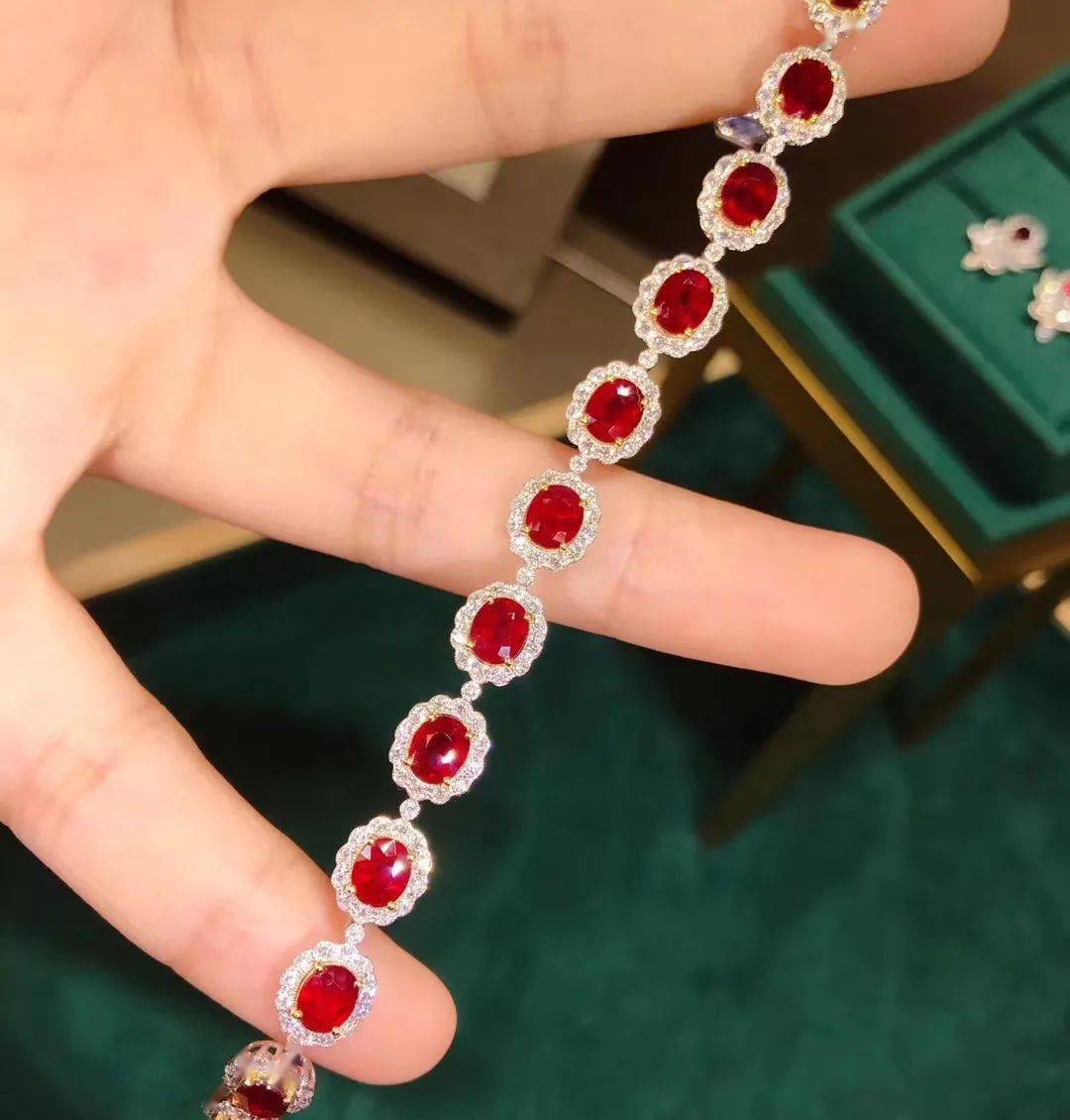 突破|黄金涨至1870美元上方 可能突破2000美元大关