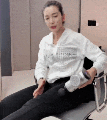 按摩|又get到一个毫不费力的瘦腿新招，为了Ta女明星竟然纷纷在节目里......