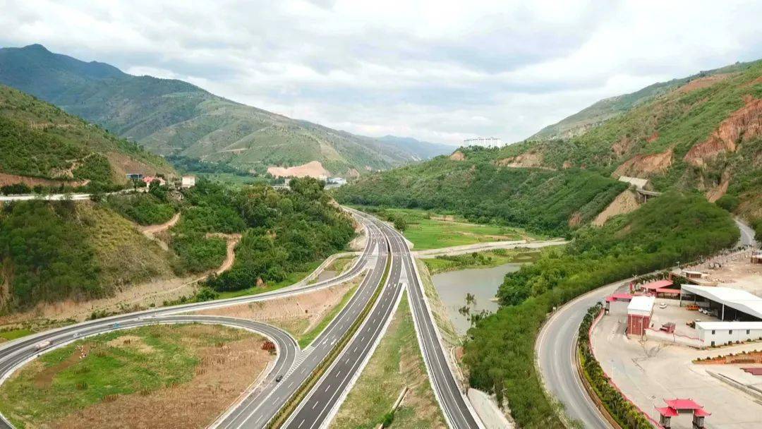 盘州高速路 ef92c65b0f3546459e52540e11c11d2c.jpeg