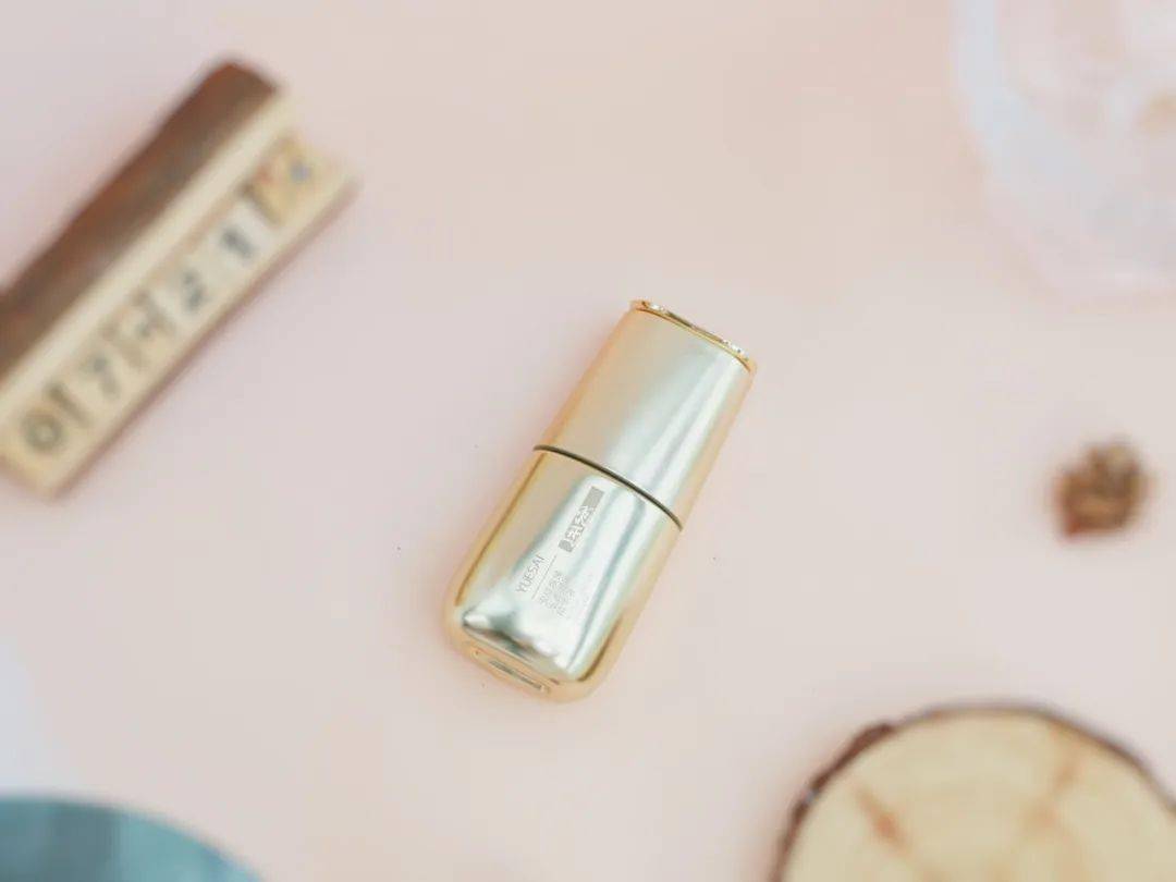 精华|空瓶实测 | 今年大火不贵的精华们