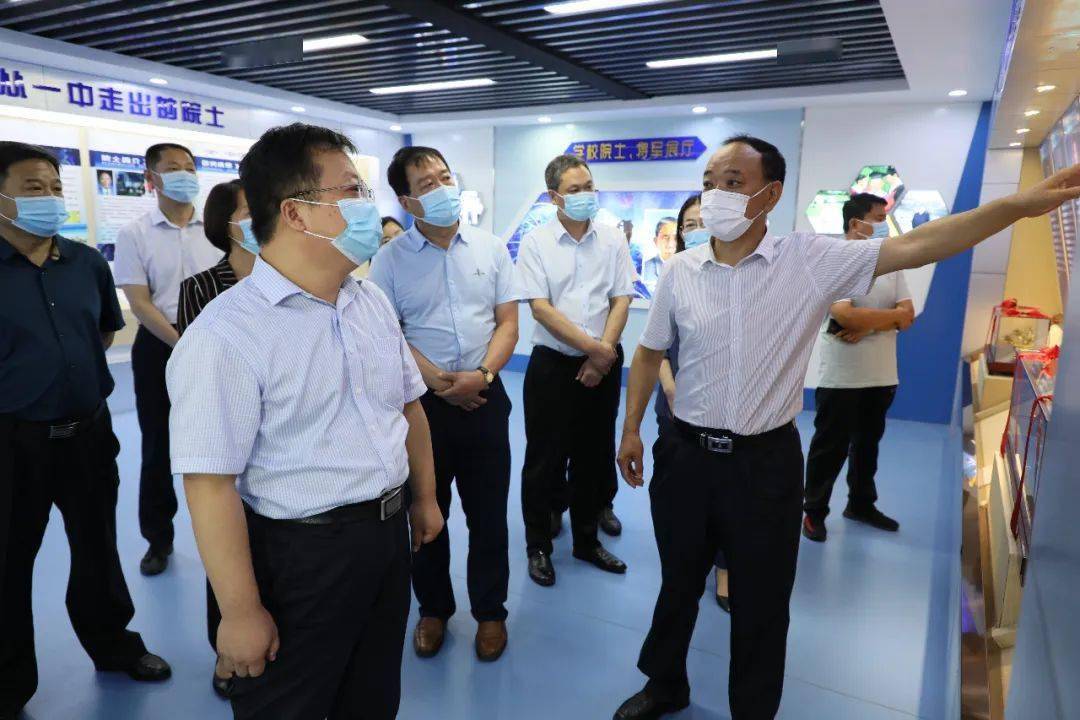 县科协主席王新会,副主席刘进辉,昌乐县教育和体育局党组书记,局长任