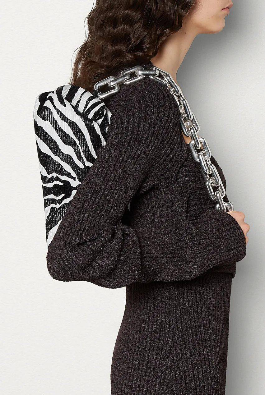 女孩|中了酷女孩的毒，不穿金但必须戴银！