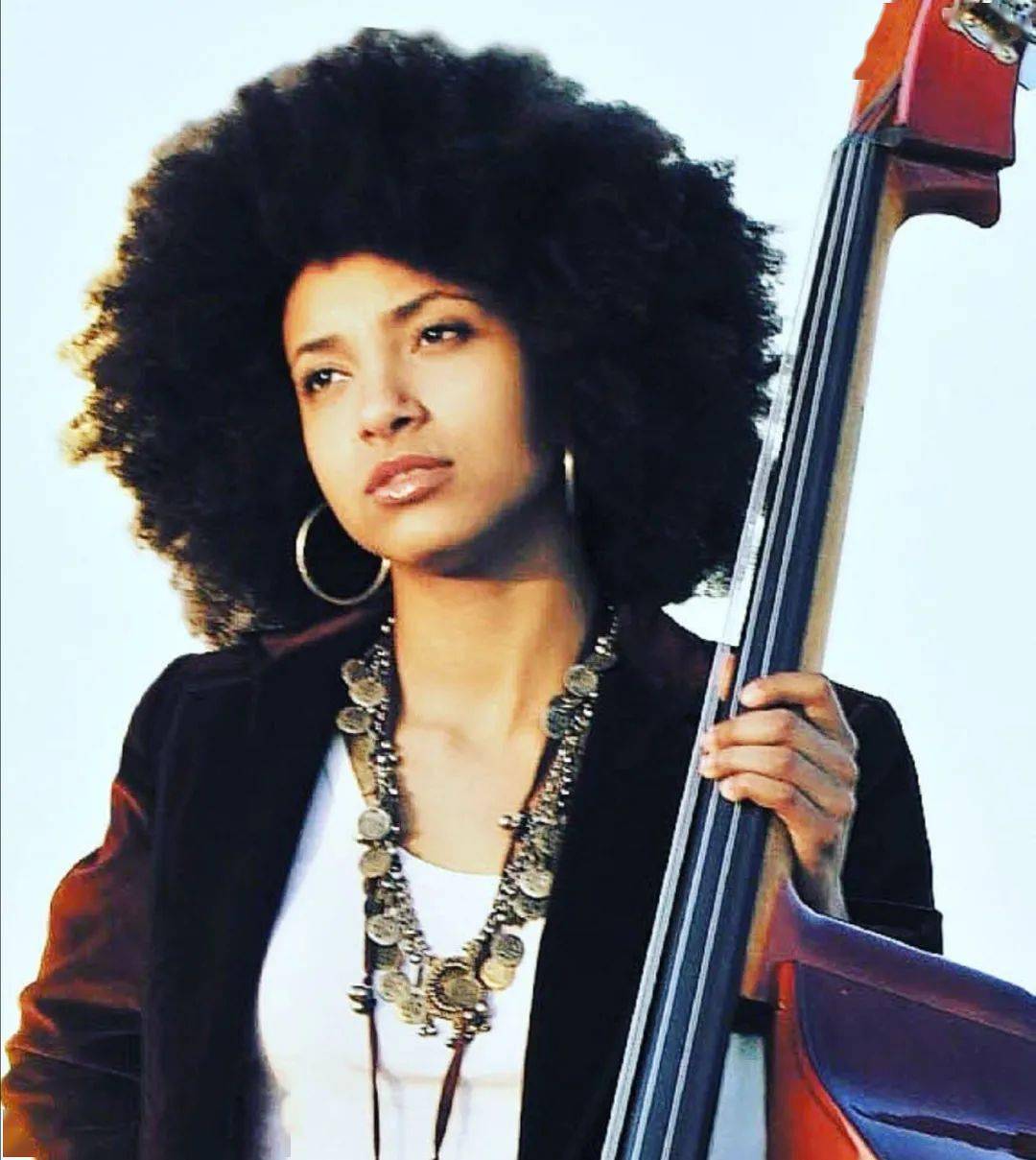 盘点|巾帼不让须眉！盘点贝斯圈乘风破浪的姐姐们，你最Pick谁？