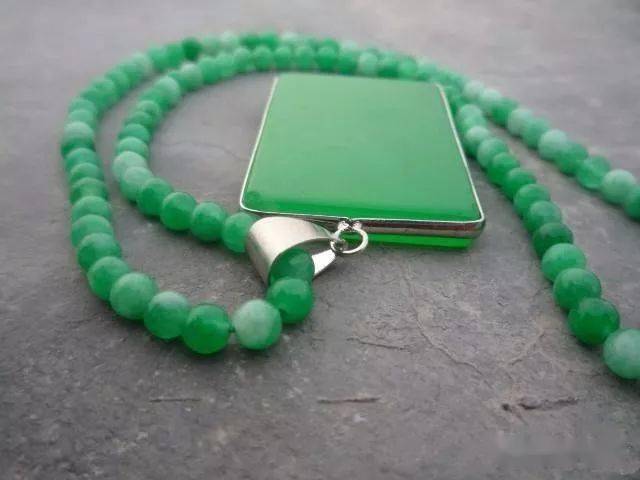 翡翠|这6种玉石廉价却卖相高大上，你有买过吗？