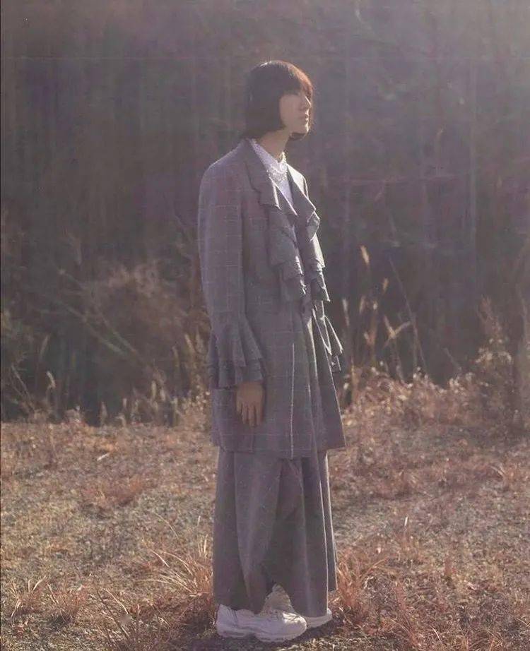 性别|识穿 ｜ 我们直接让男生把吊带裙穿出门了，别说，还挺靓仔