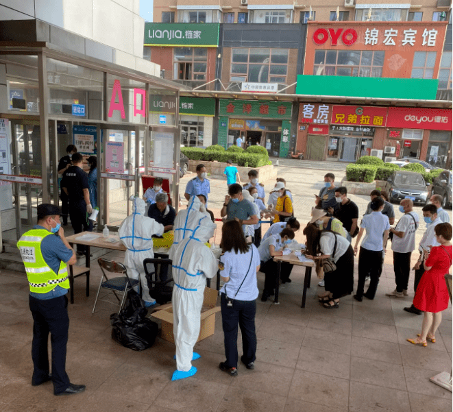 图集:大连进入战时状态,致敬一线医护人员,防疫工作者